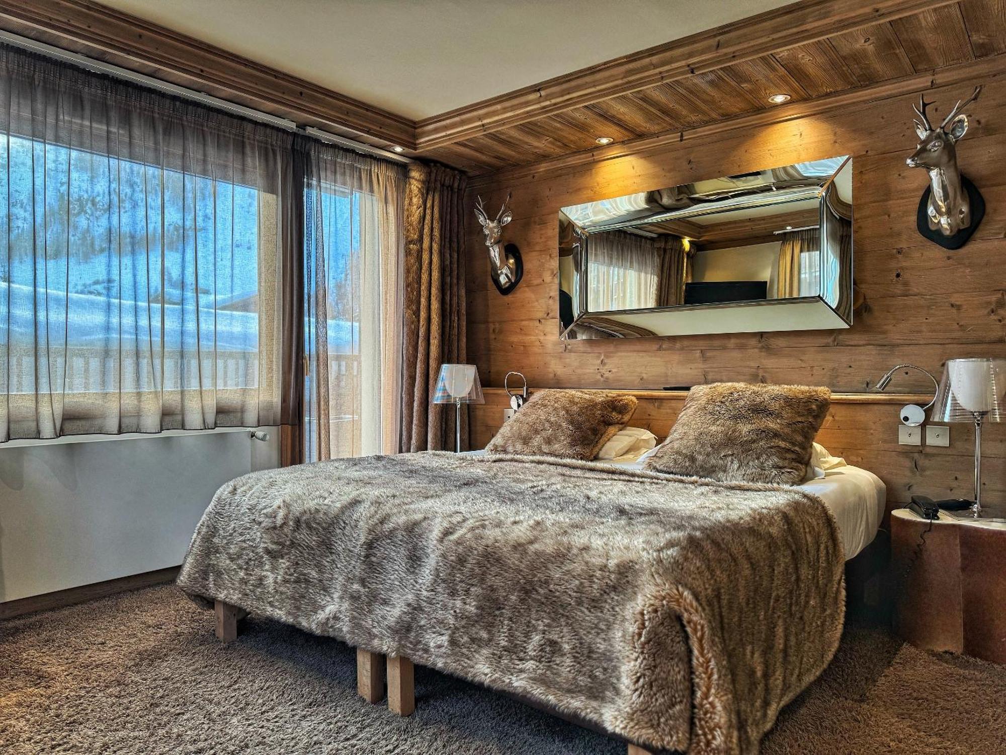 Tsanteleina 4*